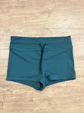 Vuori Dune Swim Shorty | Women’s Yoga Boy Shorts / Swim Bottoms - Medium